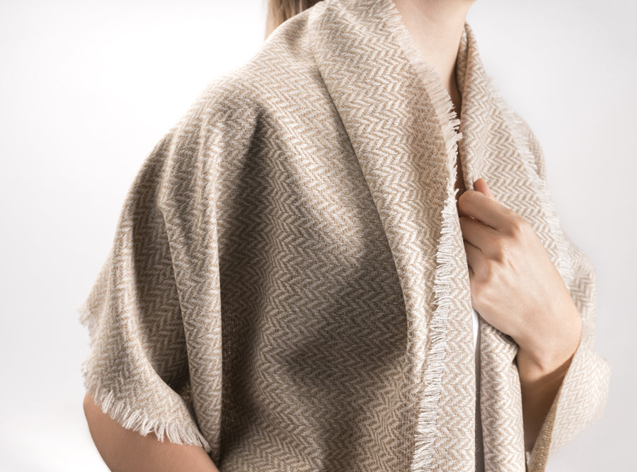 NOVITA' REGALO Scialle - Lana Cashmere Seta - Tinto al caffe’